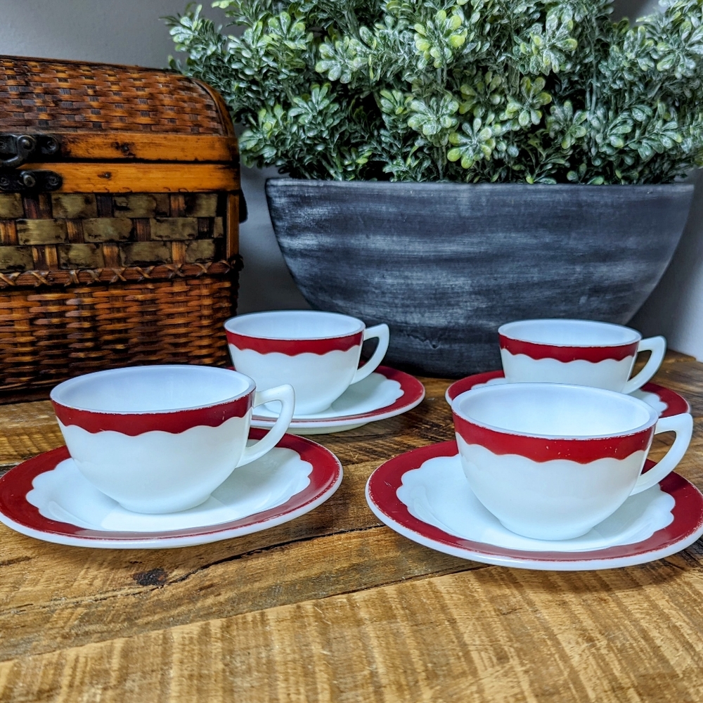 Vintage Corning Restaurant Ware Scalloped Red